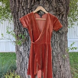 Forever 21 Burnt Orange Velvet Wrap Mini Dress Short Sleeve Rust V-Neck Small